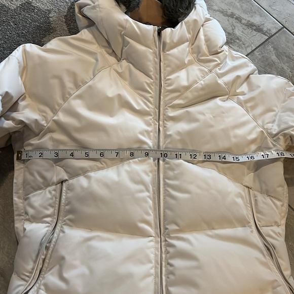 Women’s winter coat - Picture 7 of 7